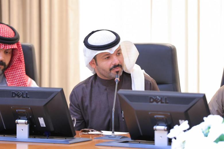 His Excellency the University' President, Prof. Mohammed bin Abdullah Al-Shaya, Meets with Members of the Advisory Council for Administrative Staff to Discuss the Means of Developing the Environmental Work and Improving the Institutional Performance.