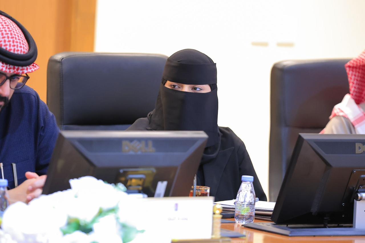 His Excellency the University' President, Prof. Mohammed bin Abdullah Al-Shaya, Meets with Members of the Advisory Council for Administrative Staff to Discuss the Means of Developing the Environmental Work and Improving the Institutional Performance. His Excellency the University' President, Prof. Mohammed bin Abdullah Al-Shaya, Meets with Members of the Advisory Council for Administrative Staff to Discuss the Means of Developing the Environmental Work and Improving the Institutional Performance.
