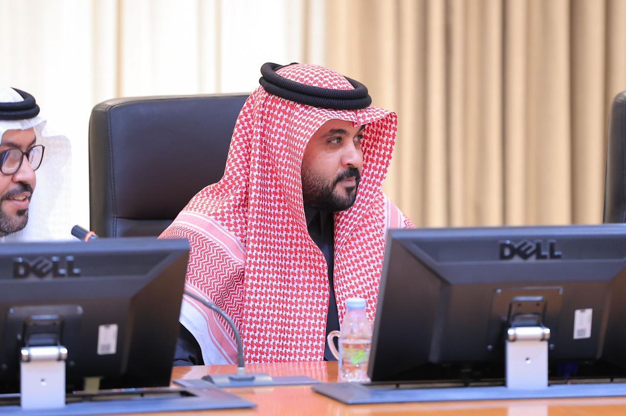 His Excellency the University' President, Prof. Mohammed bin Abdullah Al-Shaya, Meets with Members of the Advisory Council for Administrative Staff to Discuss the Means of Developing the Environmental Work and Improving the Institutional Performance. His Excellency the University' President, Prof. Mohammed bin Abdullah Al-Shaya, Meets with Members of the Advisory Council for Administrative Staff to Discuss the Means of Developing the Environmental Work and Improving the Institutional Performance.