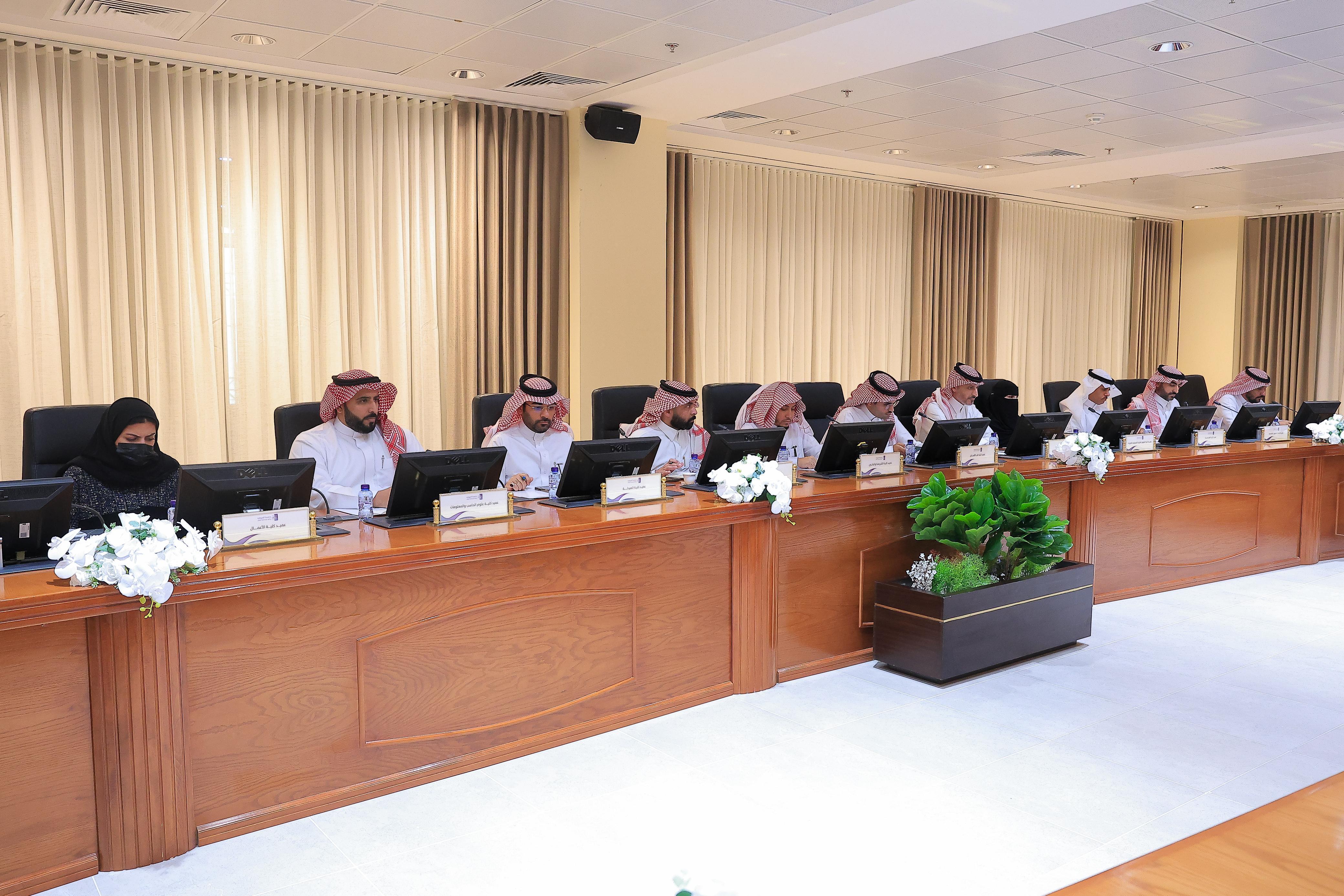مجلس الجامعة بجلسته السابعة للعام الجامعي 1446 هـ مجلس الجامعة بجلسته السابعة للعام الجامعي 1446 هـ