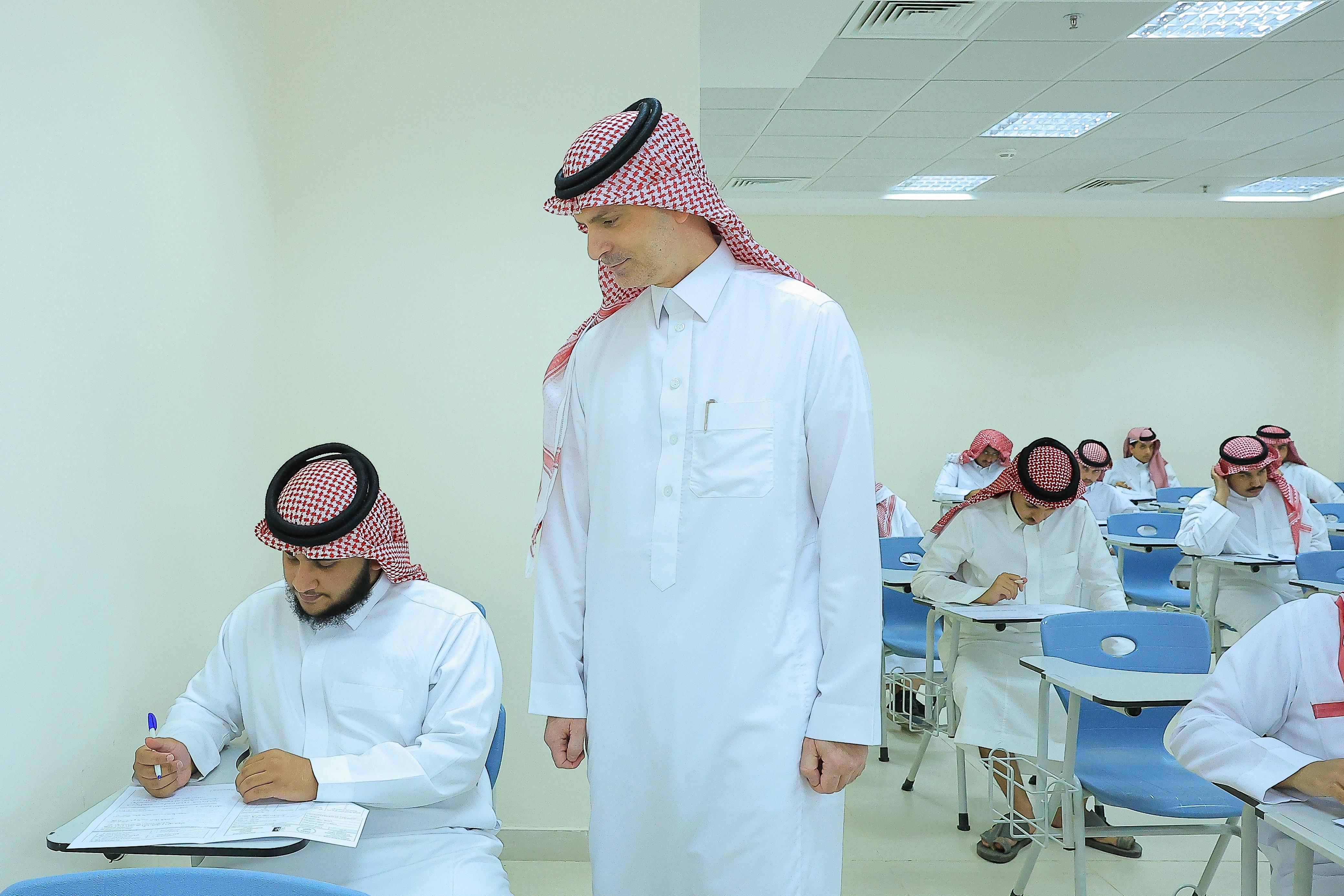Prof Mohammed bin Abdullah Al-Shaya conducted a field inspection visit to monitor the progress of the final exams Prof Mohammed bin Abdullah Al-Shaya conducted a field inspection visit to monitor the progress of the final exams