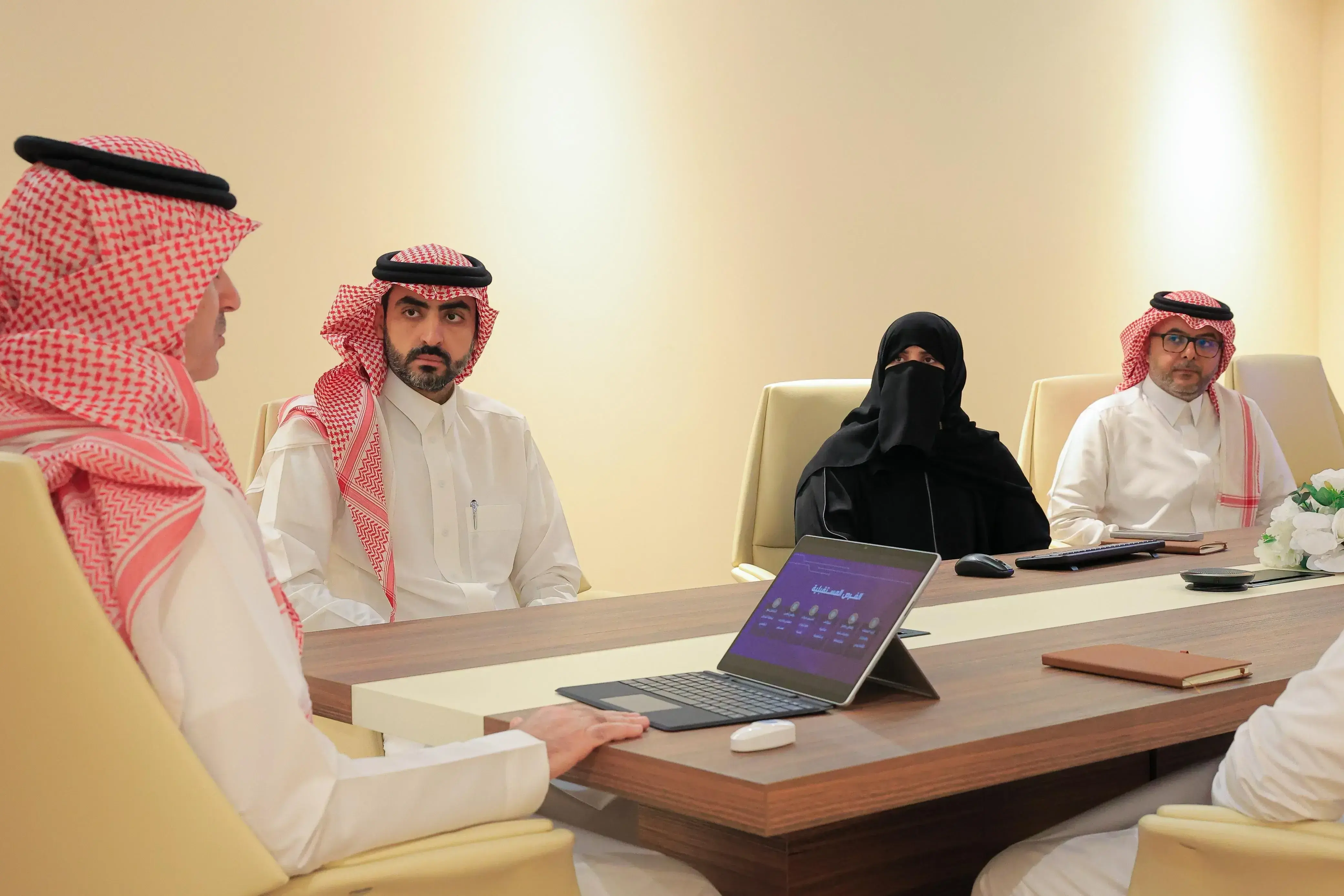 تدشين مقرر الذكاء الاصطناعي تدشين مقرر الذكاء الاصطناعي