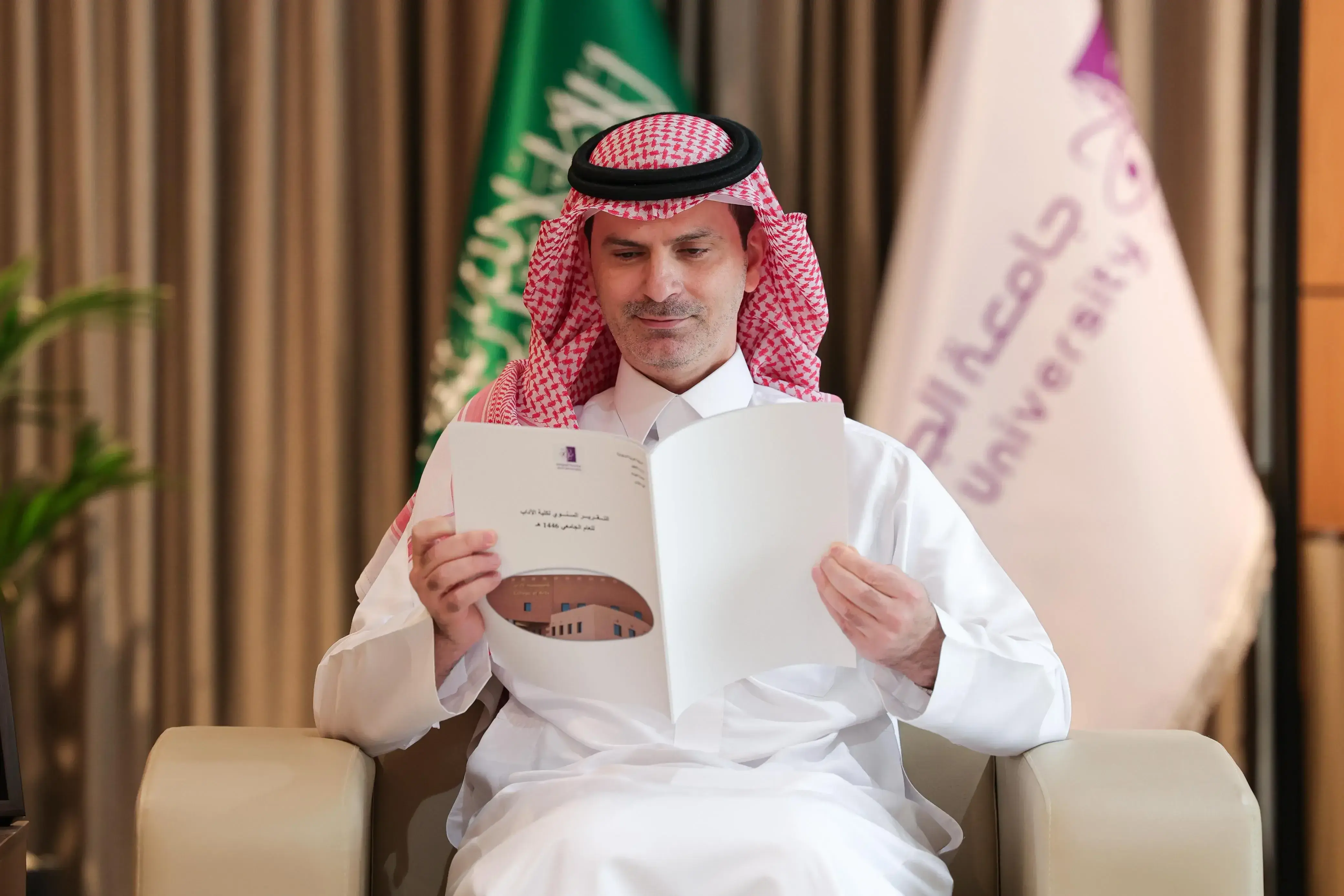 رئيس جامعة الجوف يستقبل عميد كلية الآداب رئيس جامعة الجوف يستقبل عميد كلية الآداب
