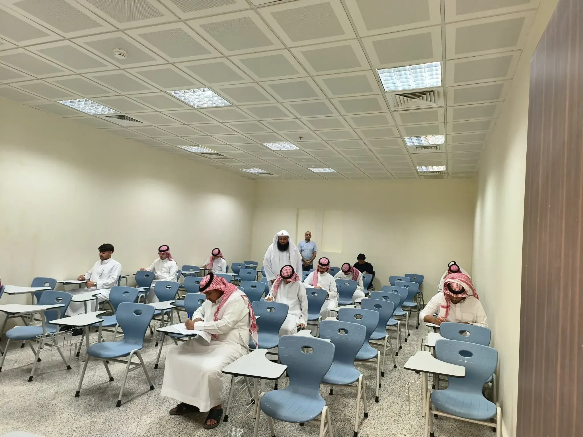 Executive President of the Applied College Inspects Final Examination Process for the Second Semester of 1447H